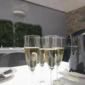 https://corte-dei-greci.hotelinveneto.com